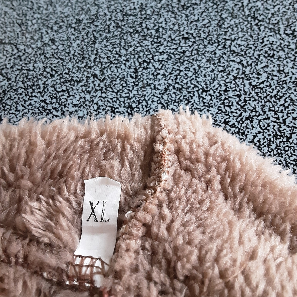 Coat - Picture 4 of 7